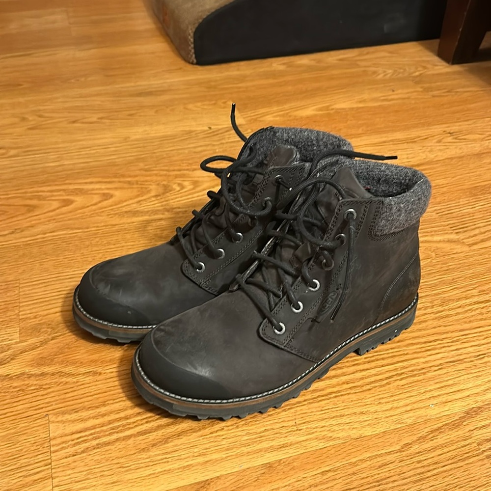 Keen 1021657 The Slater II Magnet Gray Waterproof lace up men’s boots size 9